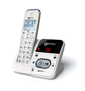 Amplified cordless telephone with integral answering machine